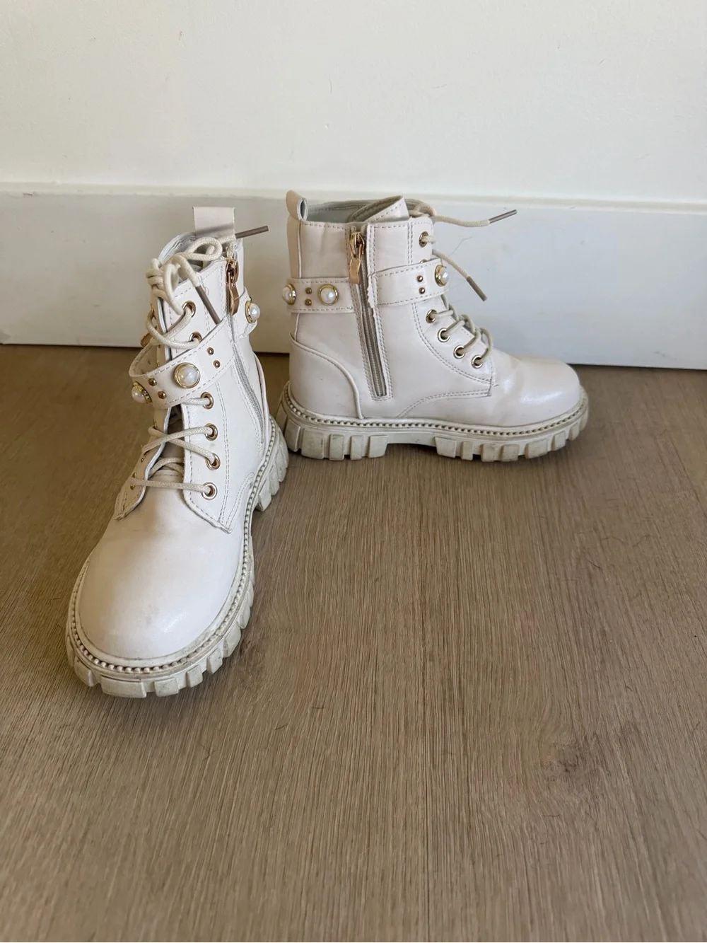 Kids Cream Lace-Up Combat Boots - Great for K pop demon hunter costume